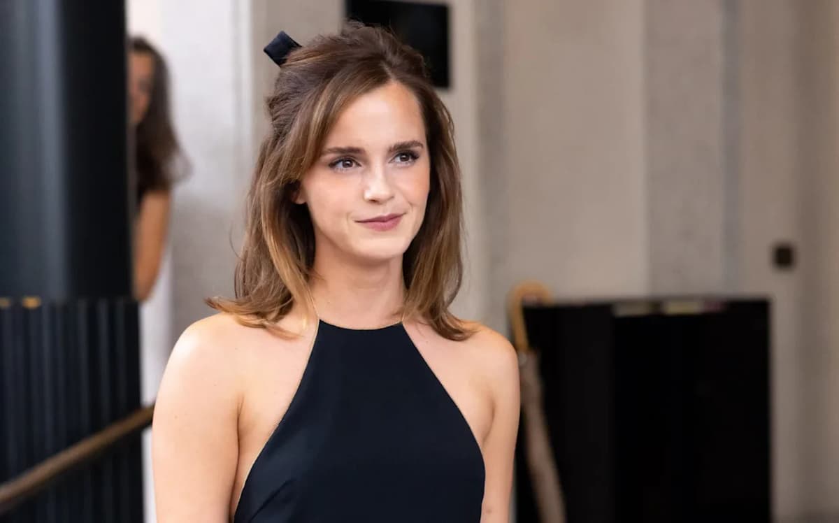 Editorial gallery of Emma Watson styled in soft summer outfits blending dusty mauve, mist blue, and slate neutrals, highlighting heather gray, dusty mauve, mist blue, slate green, and antique silver.