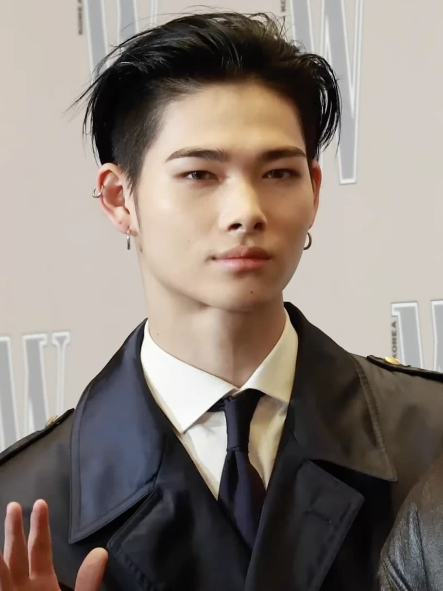 Ni-ki (ENHYPEN) wearing deep jewel-toned ensembles with sharp contrast, showcasing midnight navy, crimson, amethyst, gunmetal, and snow white from the Deep Winter palette.