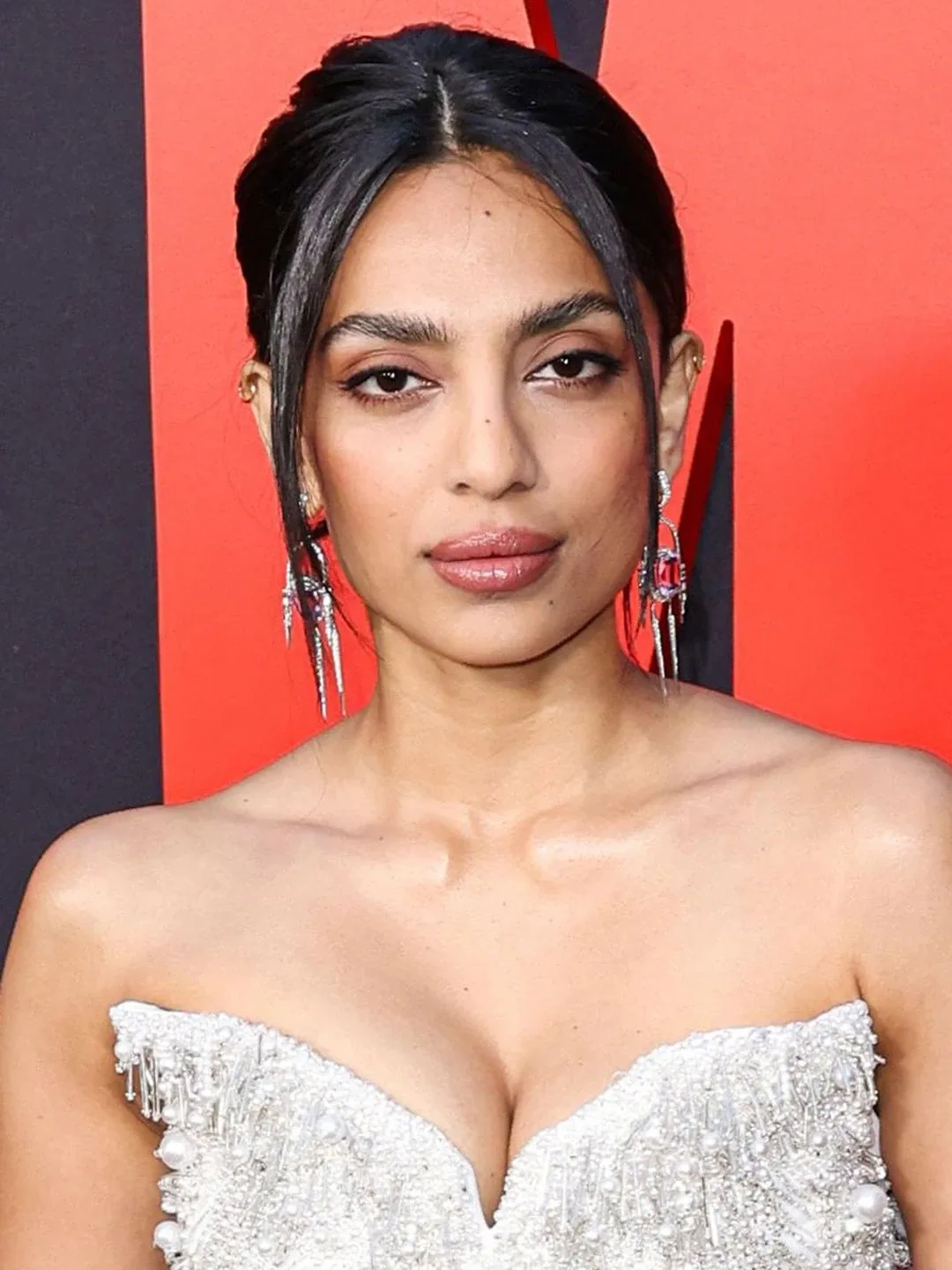 Sobhita Dhulipala — Deep Autumn styling | Palette Hunt Editorial gallery of Sobhita Dhulipala styled in deep autumn wardrobes mixing emerald, rust, and gilded textures, highlighting merlot silk, teal sapphire, bronze cedar, spiced orange, and coffee brown.