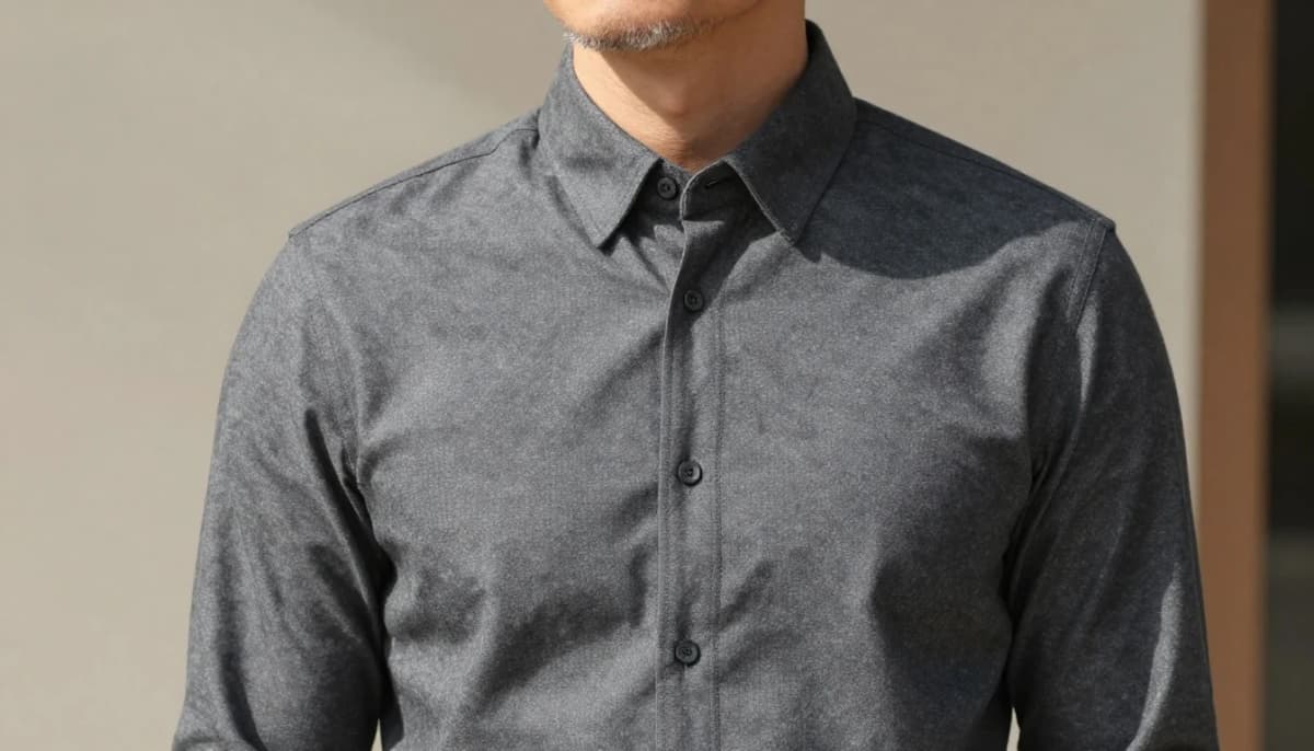 How to wear: Best Colors for Men with Salt and Pepper Hair | Men's Color Guide How to wear best colors for men with salt and pepper hair | men's color guide — pairing charcoal, slate grey, steel grey near the face
