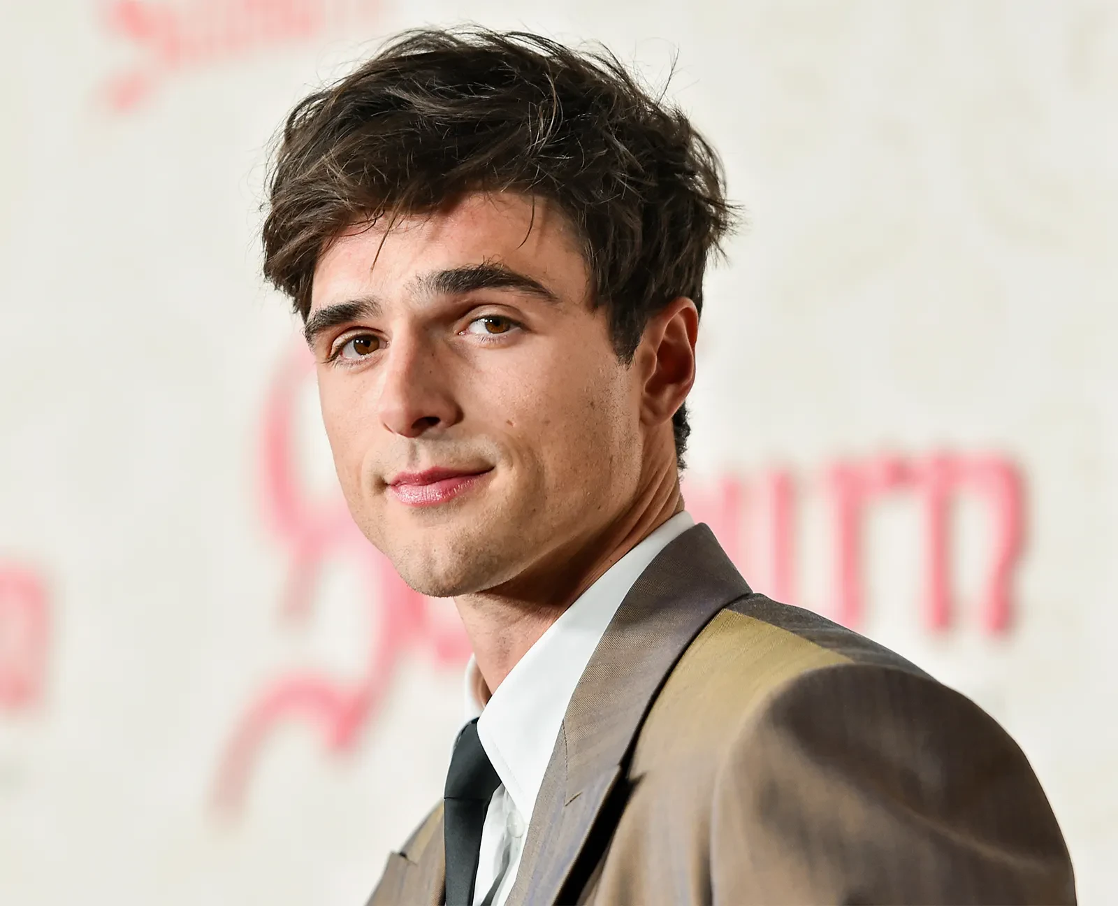 Jacob Elordi color palette inspiration