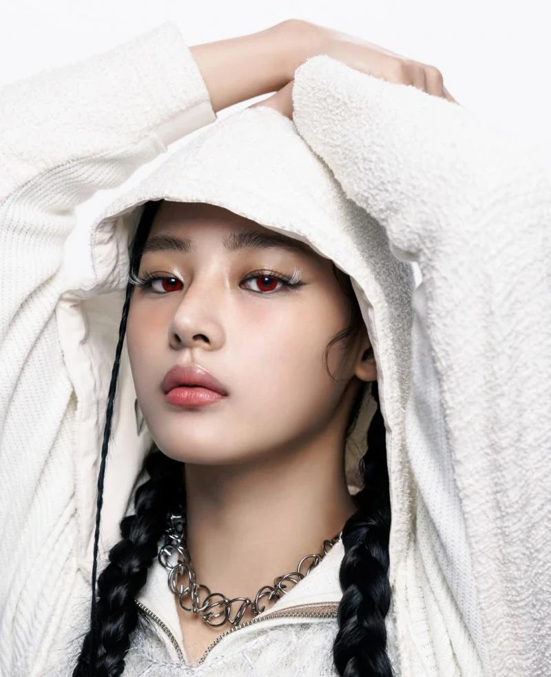 Minji (NewJeans) color palette inspiration