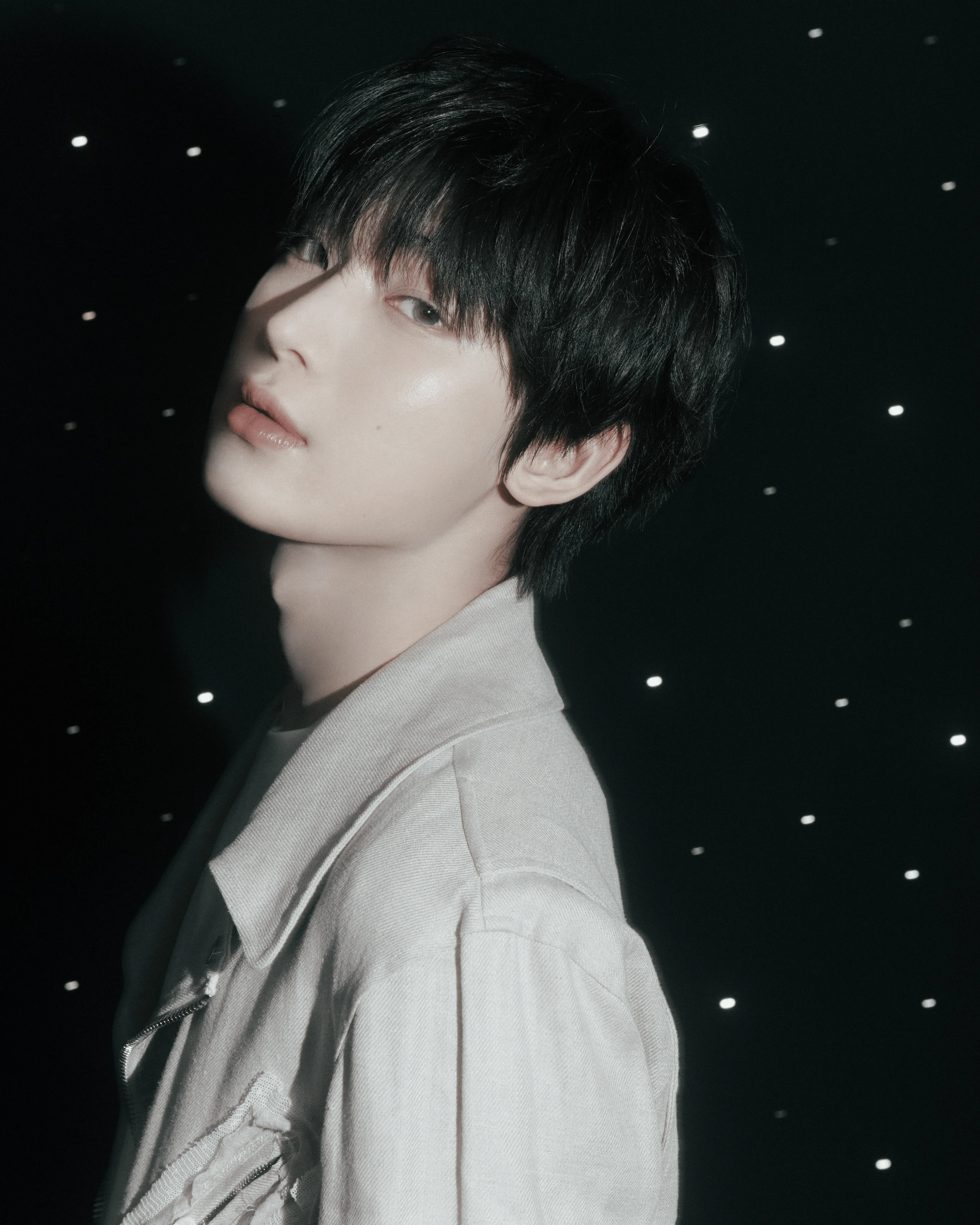 Sunoo (ENHYPEN) wearing velvety pastel looks with cool-muted tones, showcasing heather gray, dusty mauve, mist blue, slate green, and antique silver from the Soft Summer palette.