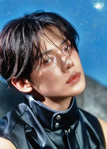 Yeonjun (TXT) color palette inspiration
