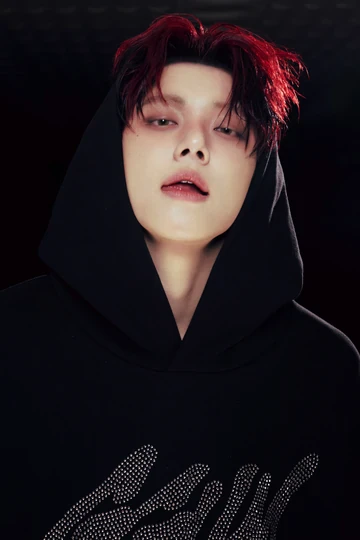 Yeonjun (TXT) wearing balanced jewel-toned looks with cool neutrals, showcasing steel blue, cranberry, optic white, graphite, and imperial purple from the Neutral Winter palette.