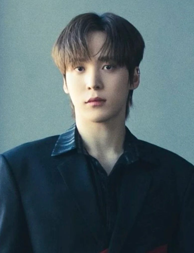 Yunho (ATEEZ) color palette inspiration