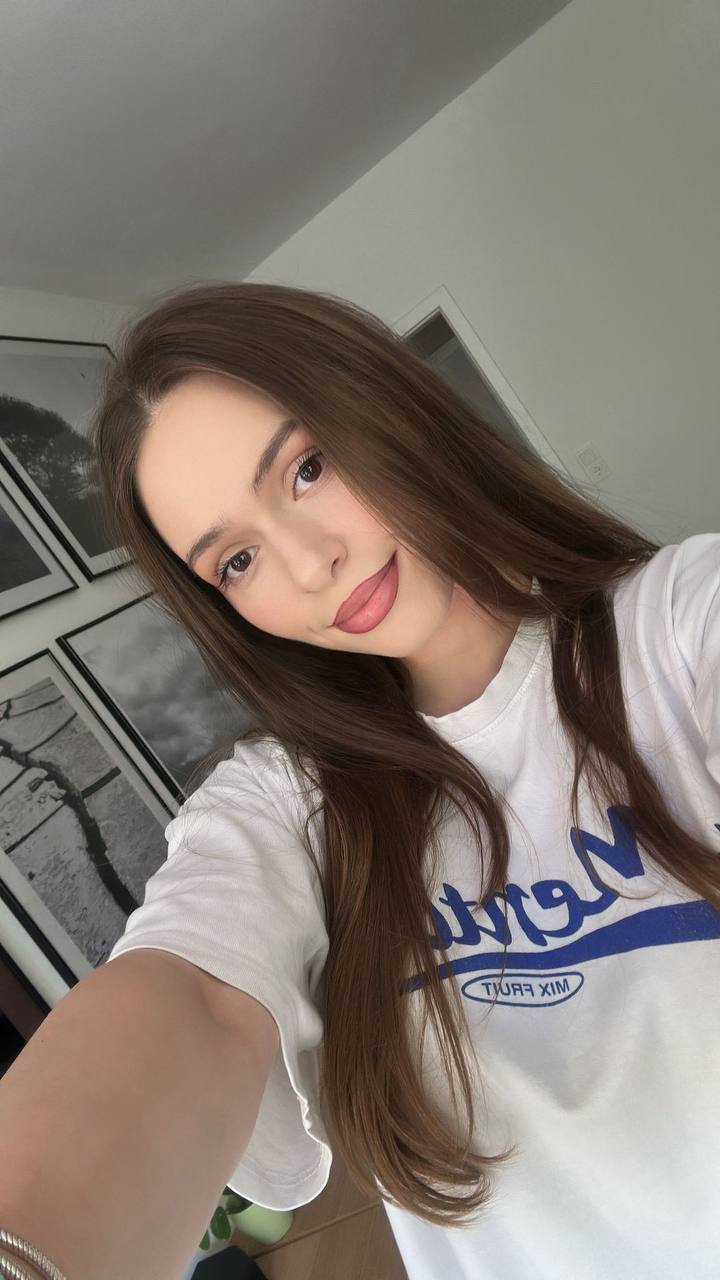 Laura's testimonial about AI Color Studio